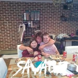 Meet your Posher, Katelyn